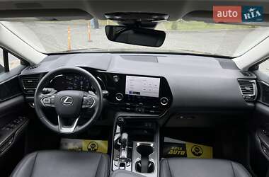Позашляховик / Кросовер Lexus NX 2022 в 