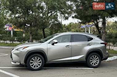 Позашляховик / Кросовер Lexus NX 2016 в 