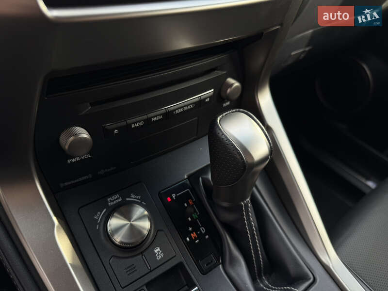 Позашляховик / Кросовер Lexus NX 2019 в Києві