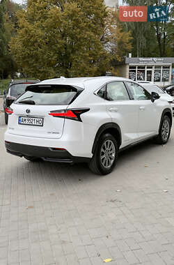 Внедорожник / Кроссовер Lexus NX 2014 в 