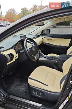 Позашляховик / Кросовер Lexus NX 2015 в  фото 10 Позашляховик / Кросовер Lexus NX 2015 в