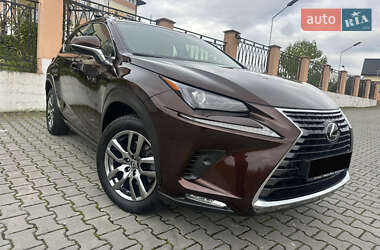 Позашляховик / Кросовер Lexus NX 2017 в 