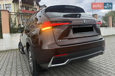 Позашляховик / Кросовер Lexus NX 2017 в 