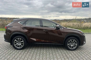 Позашляховик / Кросовер Lexus NX 2017 в 