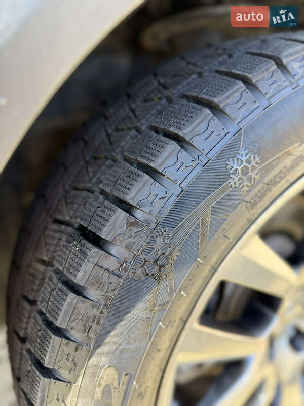 Позашляховик / Кросовер Lexus NX 2016 в Чернівцях