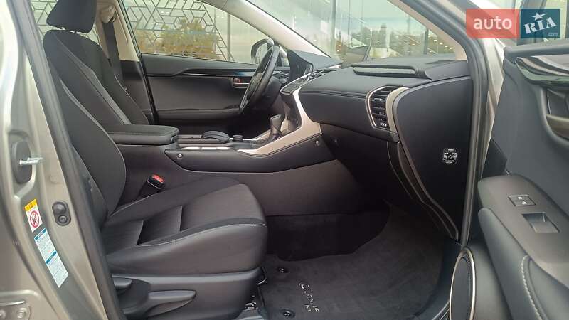 Позашляховик / Кросовер Lexus NX 2016 в Києві фото 6 Позашляховик / Кросовер Lexus NX 2016 в Києві