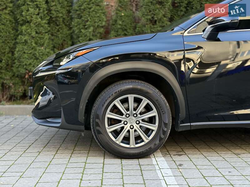 Позашляховик / Кросовер Lexus NX 2015 в Львові