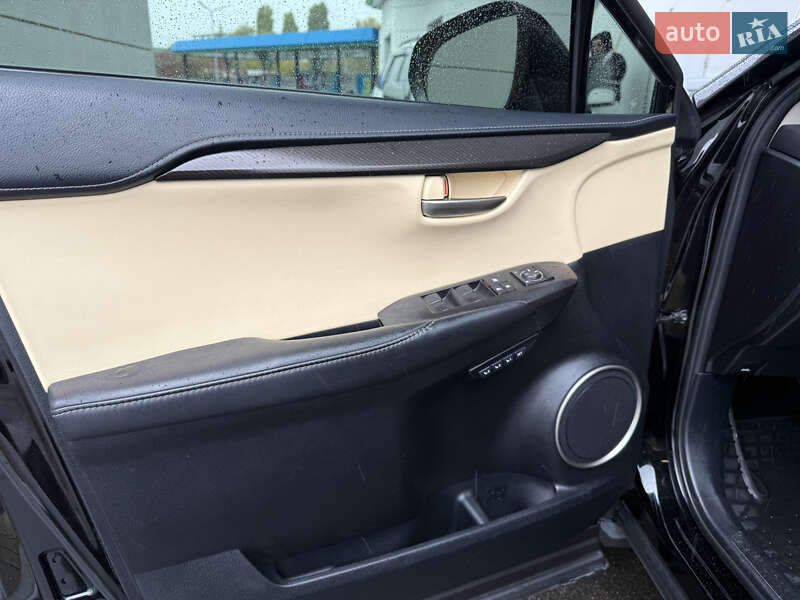 Внедорожник / Кроссовер Lexus NX 2016 в Кременчуге