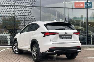 Позашляховик / Кросовер Lexus NX 2021 в 