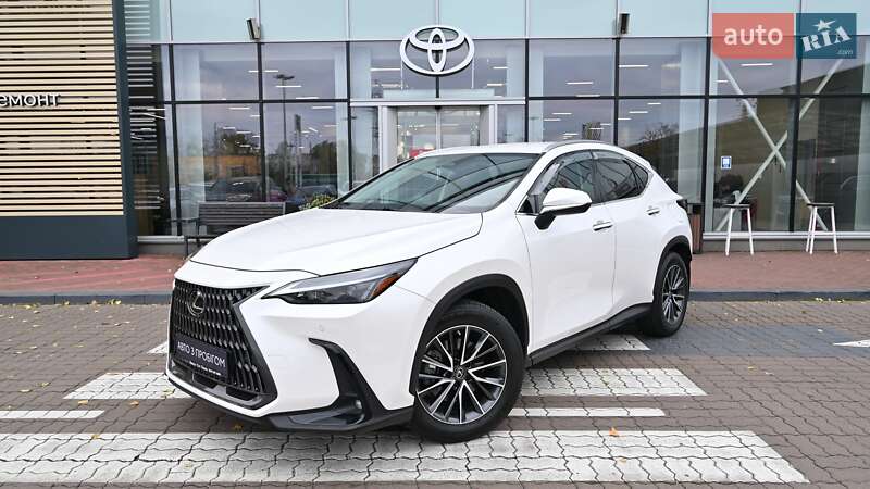 Lexus NX 2022