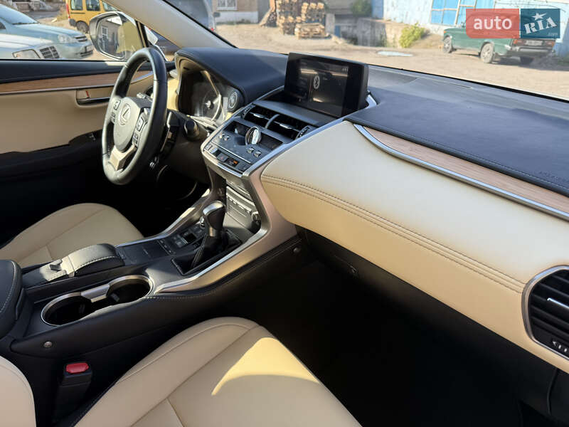 Позашляховик / Кросовер Lexus NX 2019 в Кривому Розі