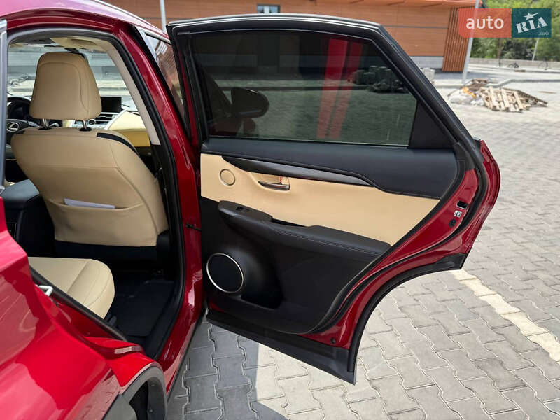 Позашляховик / Кросовер Lexus NX 2016 в Львові фото 15 Позашляховик / Кросовер Lexus NX 2016 в Львові