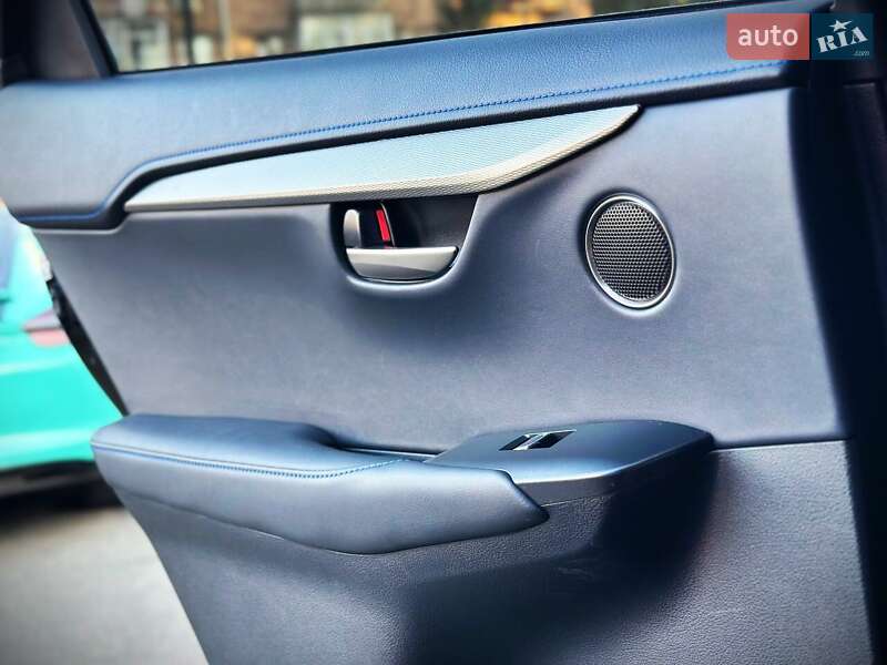 Внедорожник / Кроссовер Lexus NX 2020 в Киеве