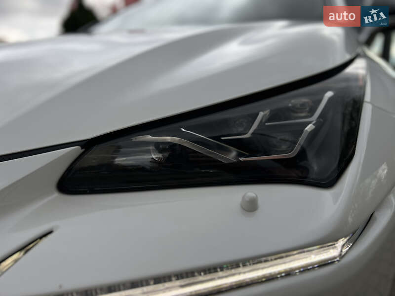 Позашляховик / Кросовер Lexus NX 2020 в Львові