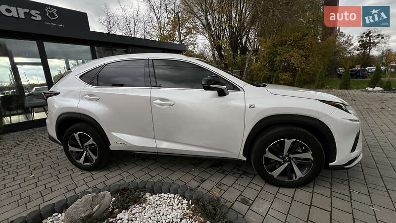 Позашляховик / Кросовер Lexus NX 2020 в Львові