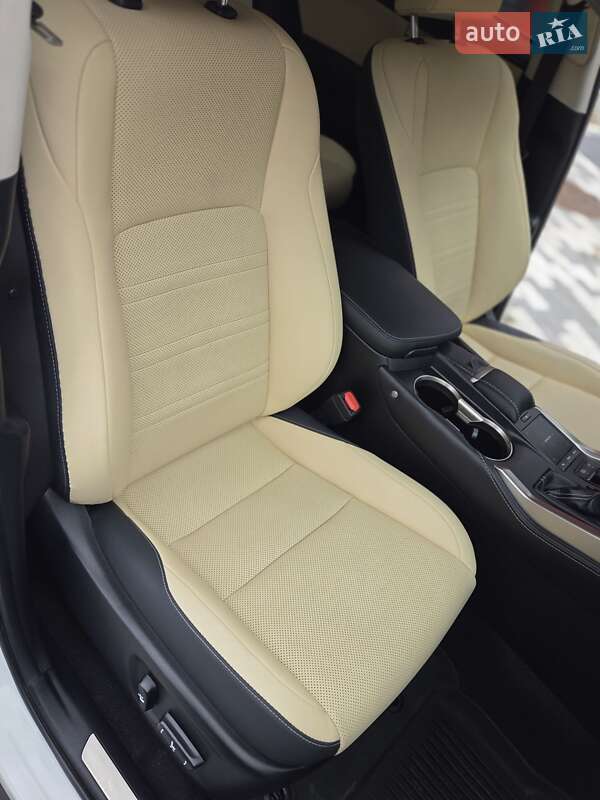 Внедорожник / Кроссовер Lexus NX 2020 в Львове