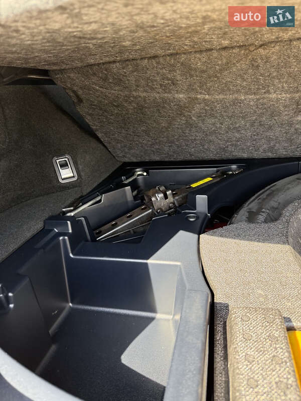 Позашляховик / Кросовер Lexus NX 2014 в Львові фото 3 Позашляховик / Кросовер Lexus NX 2014 в Львові