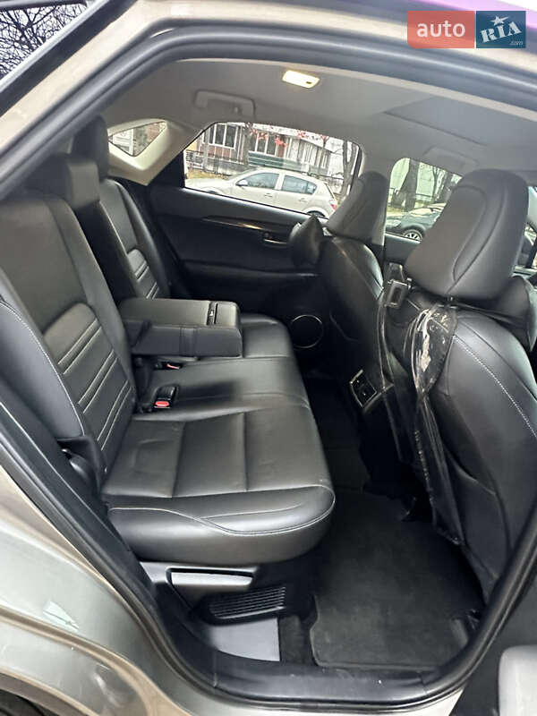 Внедорожник / Кроссовер Lexus NX 2015 в Киеве