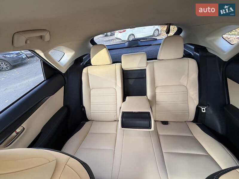 Позашляховик / Кросовер Lexus NX 2020 в Києві