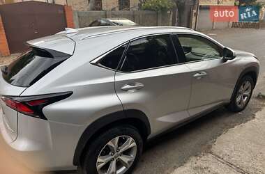 Позашляховик / Кросовер Lexus NX 2017 в Івано-Франківську
