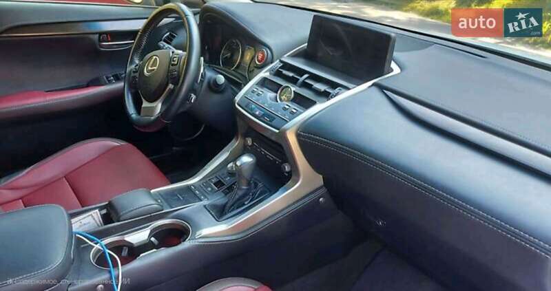 Позашляховик / Кросовер Lexus NX 2018 в Дніпрі