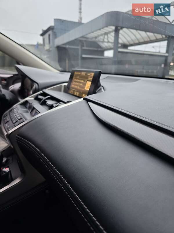 Позашляховик / Кросовер Lexus NX 2014 в Хмельницькому