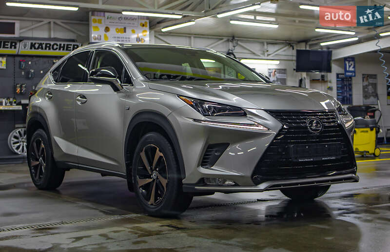 Позашляховик / Кросовер Lexus NX 2020 в Чернівцях