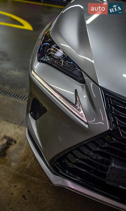 Позашляховик / Кросовер Lexus NX 2020 в Чернівцях