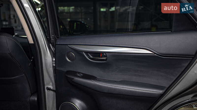 Позашляховик / Кросовер Lexus NX 2020 в Чернівцях