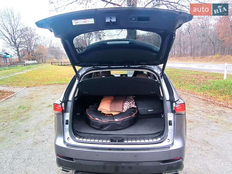 Позашляховик / Кросовер Lexus NX 2015 в Білій Церкві