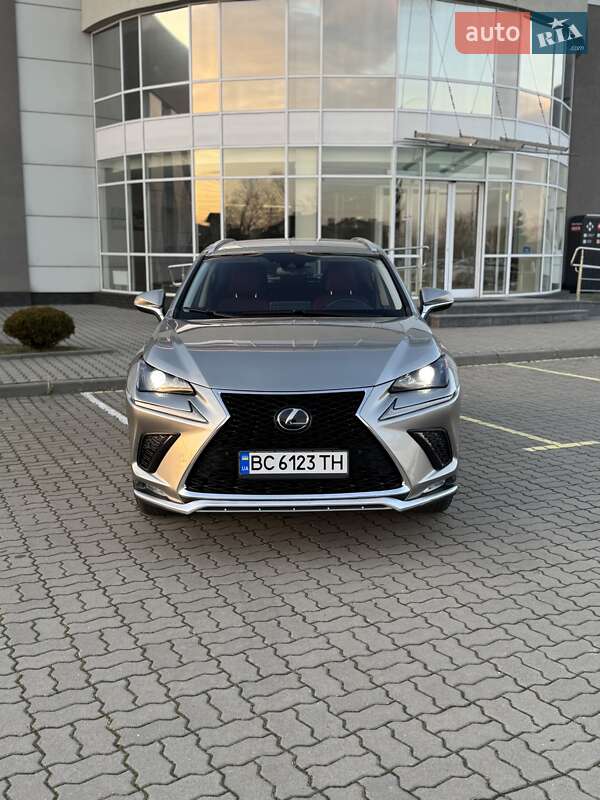 Lexus NX 2020