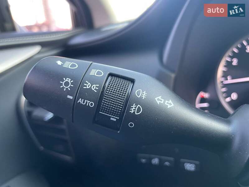 Позашляховик / Кросовер Lexus NX 2016 в Києві