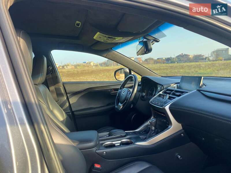 Внедорожник / Кроссовер Lexus NX 2015 в Одессе