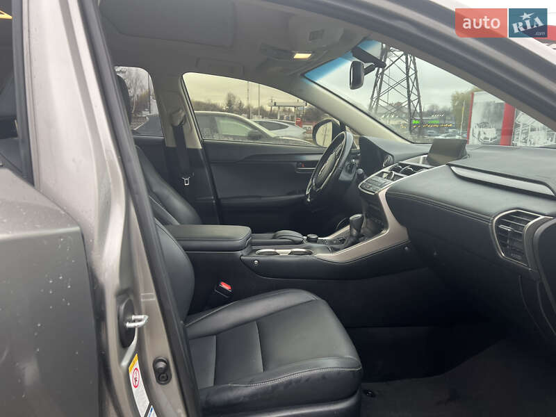 Внедорожник / Кроссовер Lexus NX 2016 в Виннице