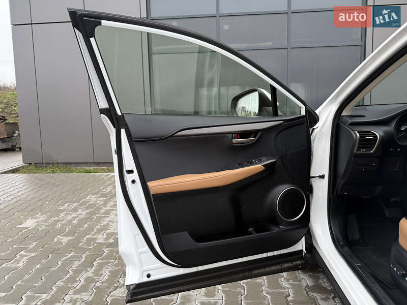 Внедорожник / Кроссовер Lexus NX 2017 в Черновцах