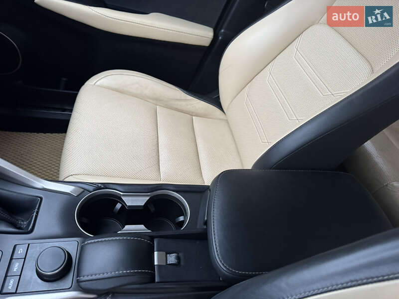 Внедорожник / Кроссовер Lexus NX 2014 в Чернигове