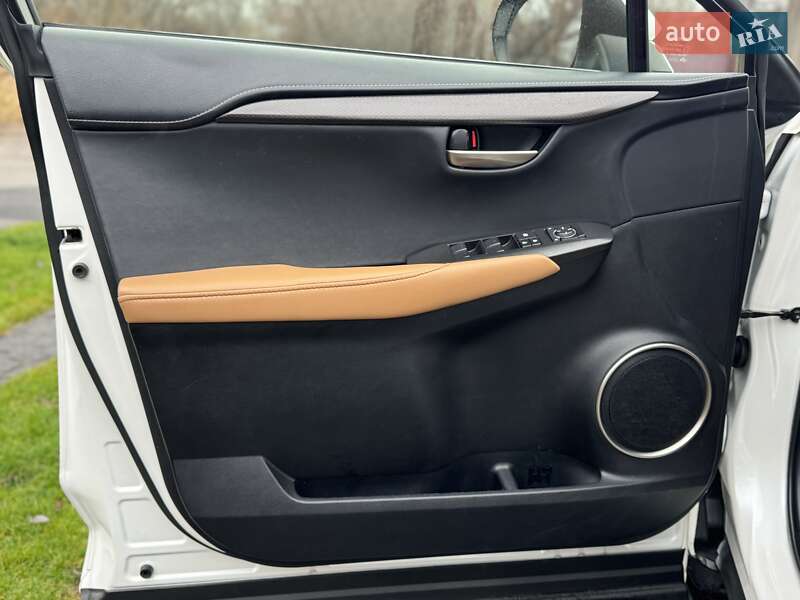 Внедорожник / Кроссовер Lexus NX 2015 в Киеве фото 31 Внедорожник / Кроссовер Lexus NX 2015 в Киеве