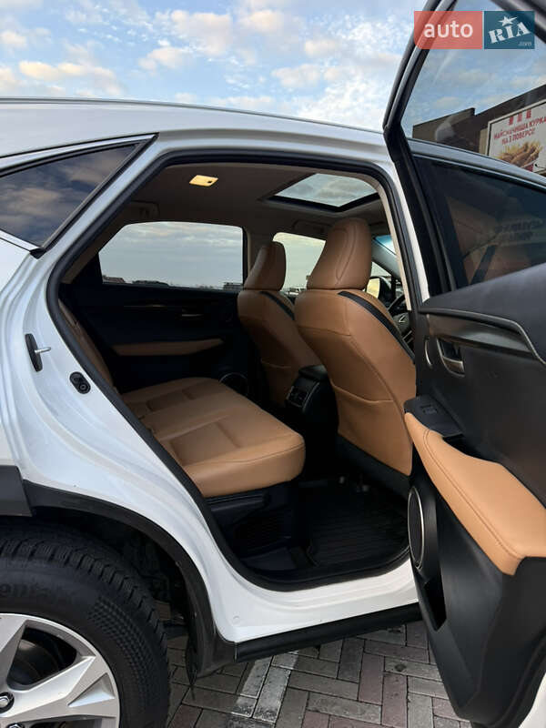 Внедорожник / Кроссовер Lexus NX 2017 в Харькове