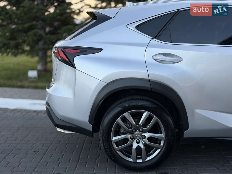 Внедорожник / Кроссовер Lexus NX 2015 в Одессе