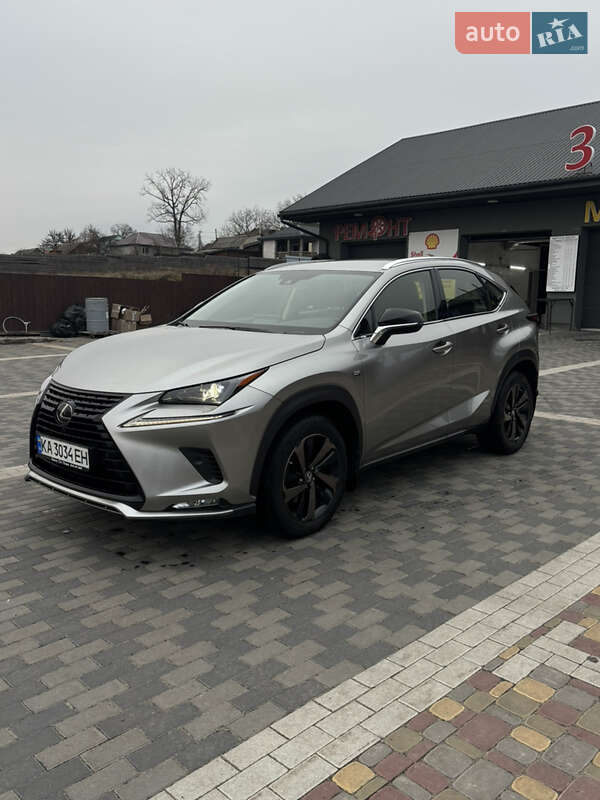 Lexus NX 2020