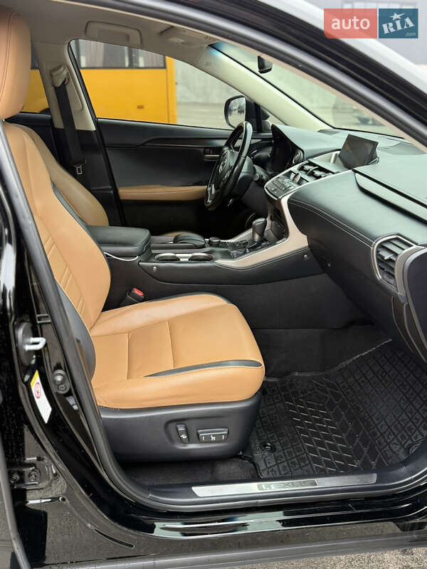 Внедорожник / Кроссовер Lexus NX 2017 в Киеве