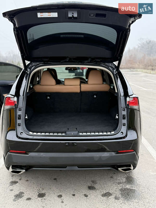 Внедорожник / Кроссовер Lexus NX 2017 в Киеве