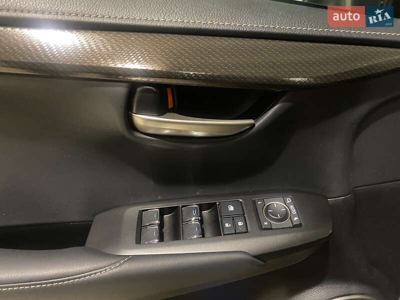 Внедорожник / Кроссовер Lexus NX 2020 в Одессе