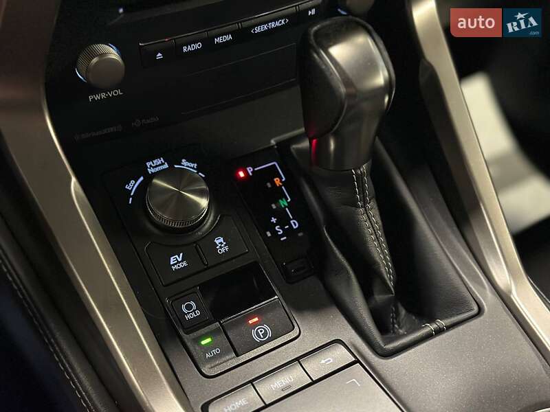 Внедорожник / Кроссовер Lexus NX 2018 в Львове