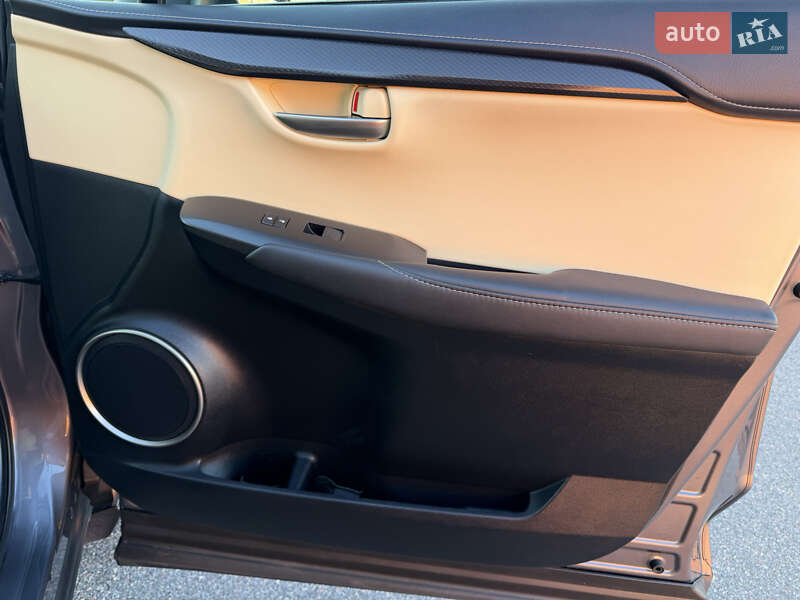 Внедорожник / Кроссовер Lexus NX 2016 в Киеве