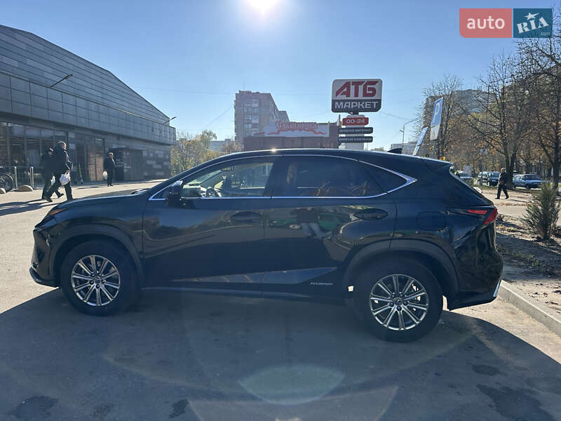 Внедорожник / Кроссовер Lexus NX 2019 в Александрие