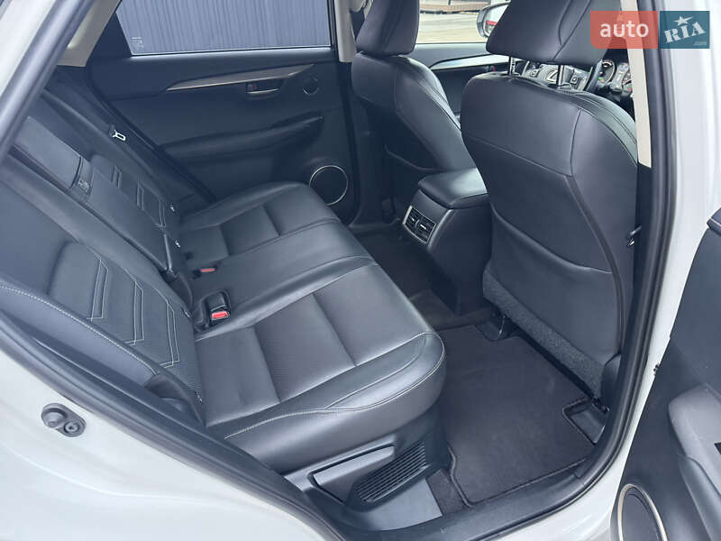 Внедорожник / Кроссовер Lexus NX 2015 в Киеве