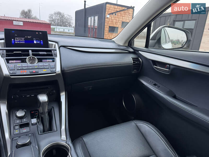 Внедорожник / Кроссовер Lexus NX 2015 в Киеве