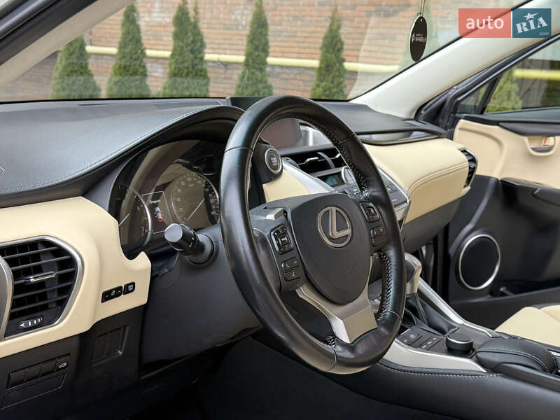 Внедорожник / Кроссовер Lexus NX 2017 в Житомире