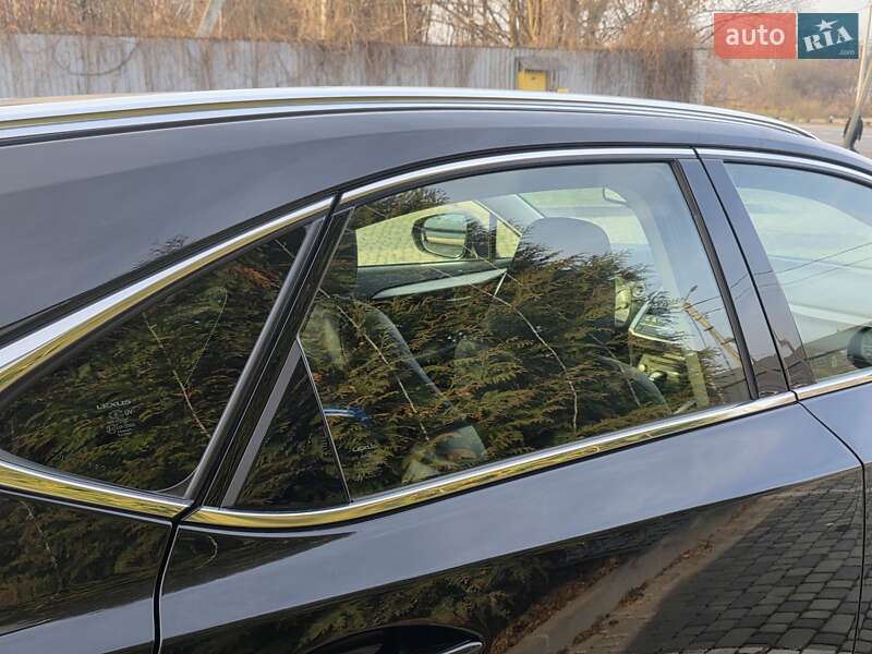 Позашляховик / Кросовер Lexus NX 2018 в Івано-Франківську